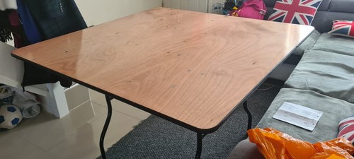 Square wooden foldable table